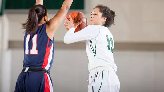 Women Fall to Unbeaten Yale, 60-46