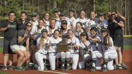 BACK-TO-BACK IVY CHAMPS!! Softball Sweeps Penn to Repeat