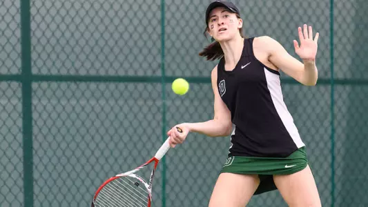 Big Green Defeat Gophers on Day One of Courtside Classic, 4-3
