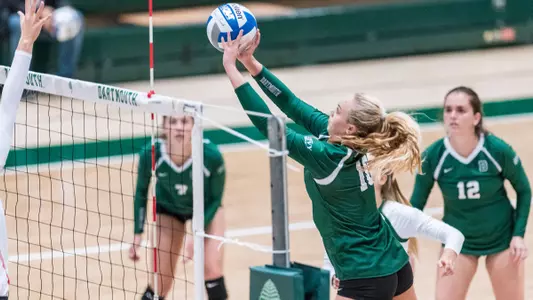 Bischoff and Dozier Have Double-Doubles in Loss to Columbia