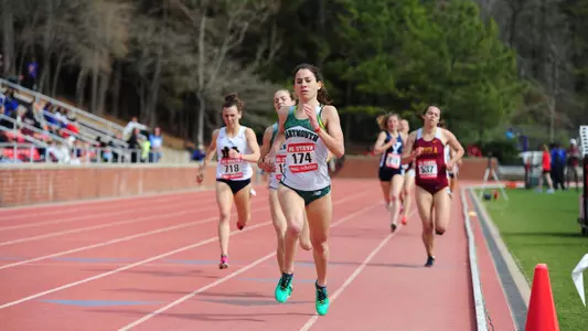 Women Begin Busy Weekend at UVA's Virginia Challenge