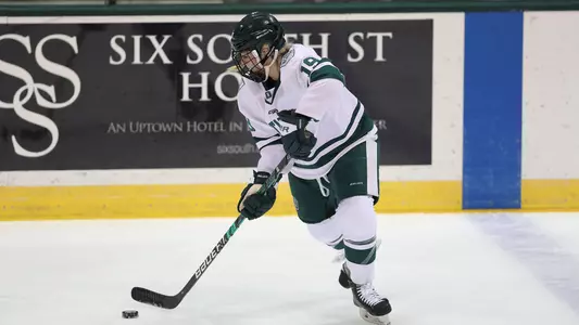 Brooke Schroeder women's hockey action versus Harvard