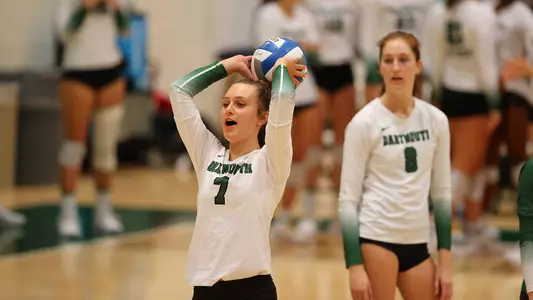 Karen Murphy volleyball action versus Columbia