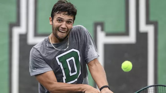 Alejandro Quiles men's tennis invitational action