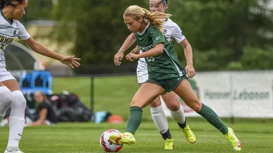 Hannah Curtin women's soccer action versus Vermont