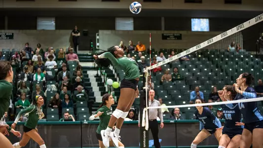 Bomi Ogunlari volleyball vs. Columbia