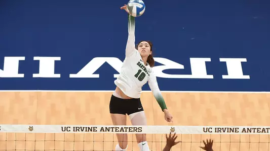 Kauany Gutz action shot vs. Holy Cross