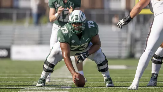 Thomas Hartnett ready to snap the ball against Valparaiso, Sept. 17, 2022