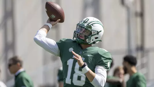 Devon Lingle football action versus Valparaiso