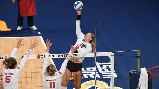 Ava Roberts volleyball action versus Sacred Heart