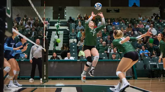 Tasman Mullins volleyball vs. Columbia