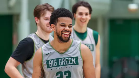 Men's Basketball Team Robert McRae III