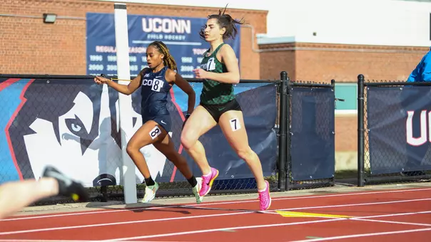 Mariella Schweitzer competes at Dog Fight at UConn