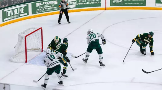 Cooper Flinton tips home pass