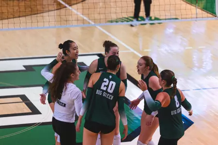 DVB huddles after point