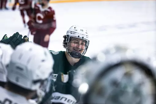 Stavroff goes through the line vs Colgate