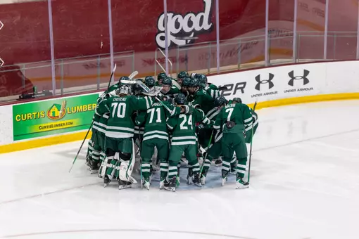 DMIH huddles around net at Colgate