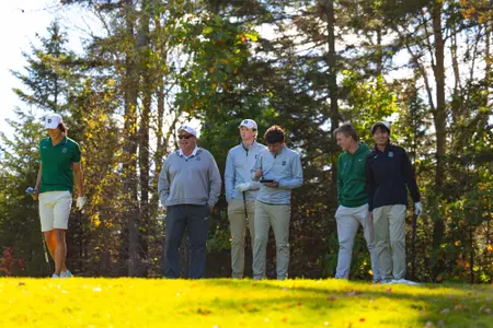 Men's Golf Stands on the tee