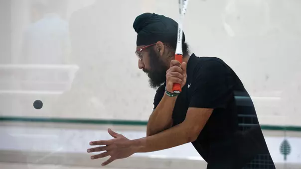 Gurshan Jolly plays vs Tufts