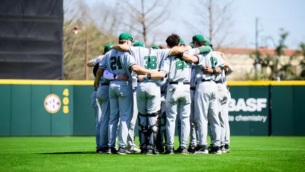 BSB OF Huddle at LSU