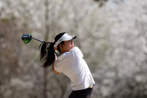 Olivia Cong drives at W&M