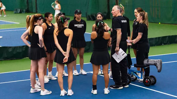 WTennis Huddle vs Yale
