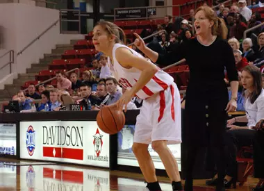 Davidson's Big First Half Keys 72-61 Win Over High Point Image