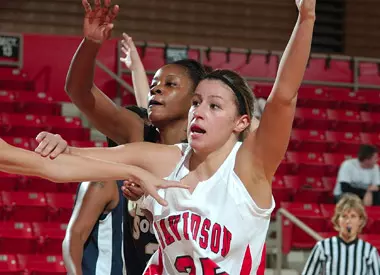 Despite Four in Double Figures, Wildcats Fall Short vs. No. 7 Georgia, 79-65 Image