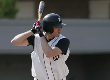 Eden's Walkoff Home run Lifts 'Cats over Terriers, 6-5 Image