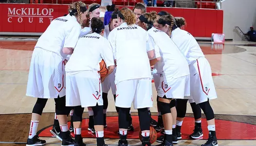 wbb huddle 1415