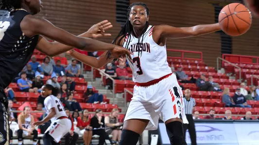 Photo of Andrea Robinson