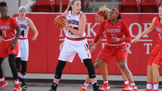 photo of Ally Welling