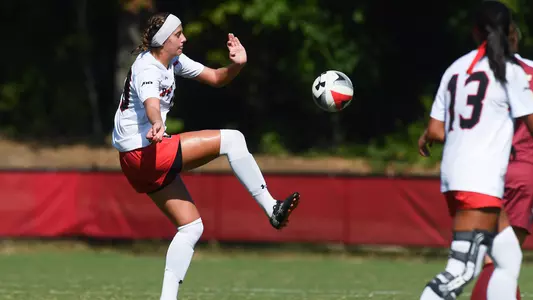 Alexa Landsberger action shot Davidson w. soccer