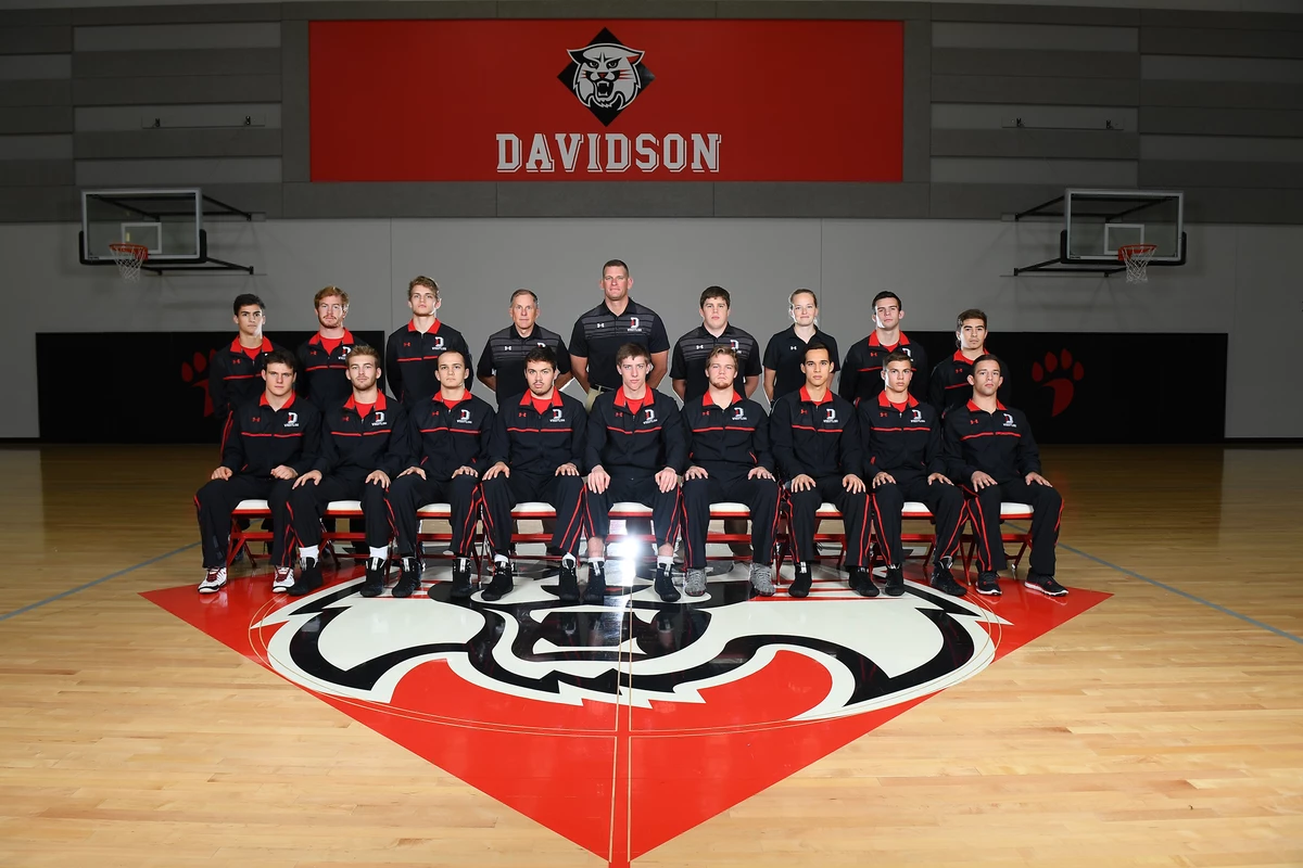 2017-18 Wrestling team photo