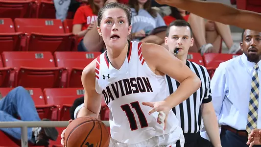 sarah donovan action shot women's basketball