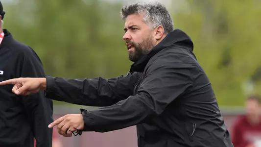 Photo of head coach Renny Waldron