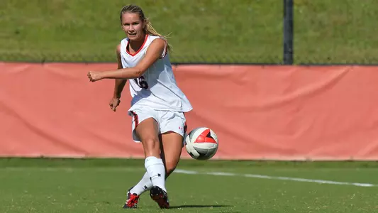 Davidson women's soccer Rachel Western action shot