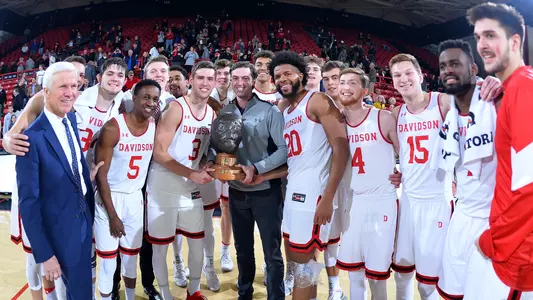 Group shot of Hornets Nest Trophy