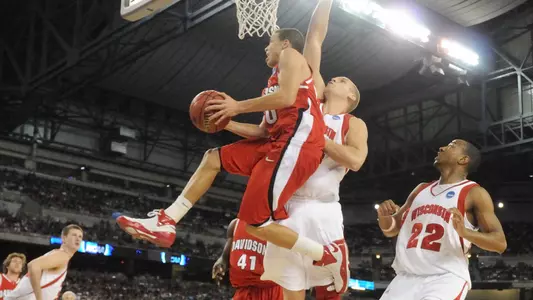 Action photo of Stephen Curry from NCAA Tournament