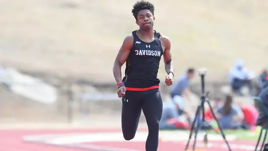 Photo of Miles Hollimon at the 49er Classic