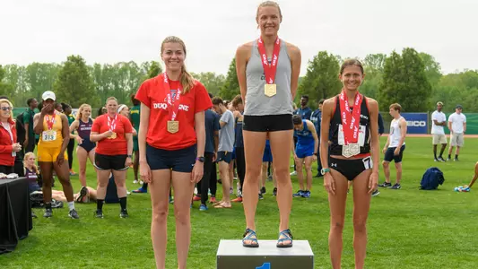 Photo of Sarah Sears and Caroline Yarbrough on the 5k podium