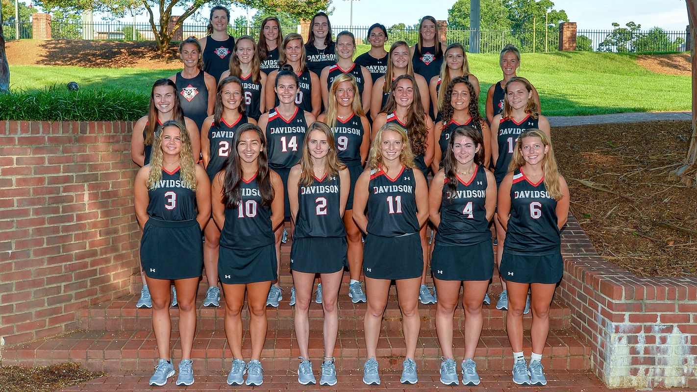 Field Hockey team photo 2018