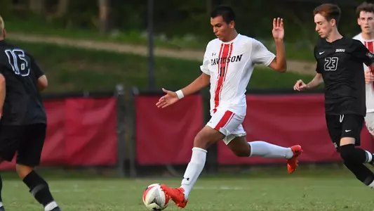 Action photo of Mateo Alzate