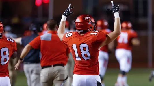 A photo of Sean Holton