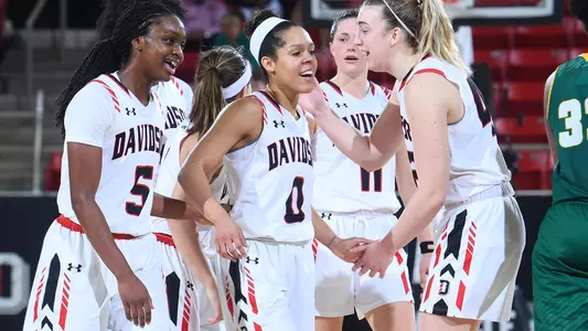 womens basketball team