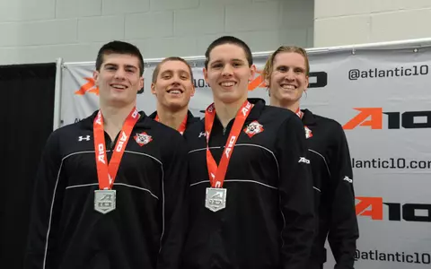2019 800 relay record team