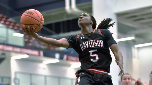 justine lyon action shot