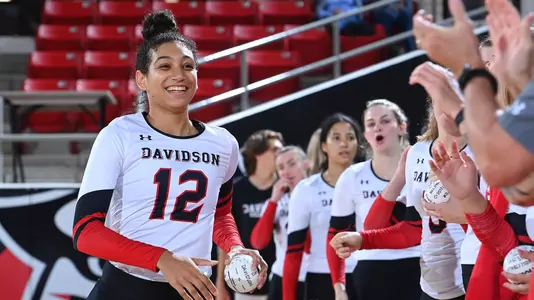 Lauryn Albold during starting lineups