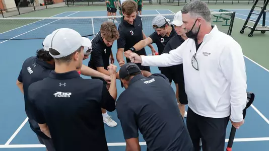 MTEN PREGAME HUDDLE AGAINST UNCC
