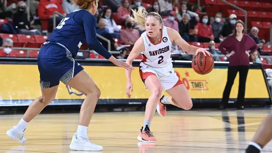 Chloe Welch dribbling